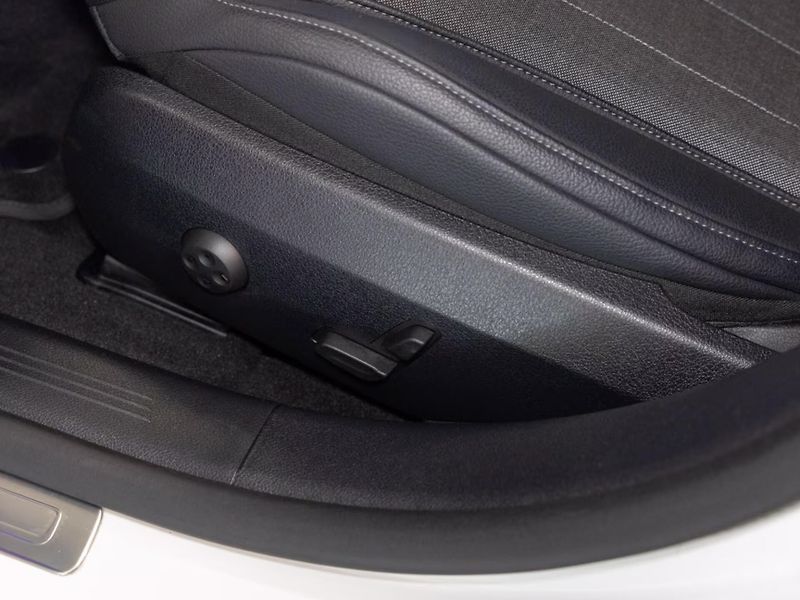 Mercedes-Benz Třídy E 220d Avantgarde Burm Taž Distr - fotka 6 z 20