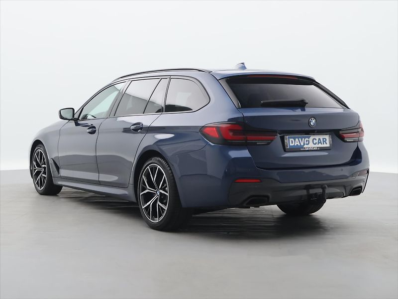 BMW Řada 5 3,0 530d xD CZ M-Sport HUD DPH - fotka 5 z 40