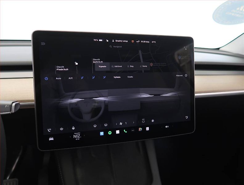 Tesla Model Y (2023) Long Range AWD 75kWh, SoH 91% - fotka 16 z 33