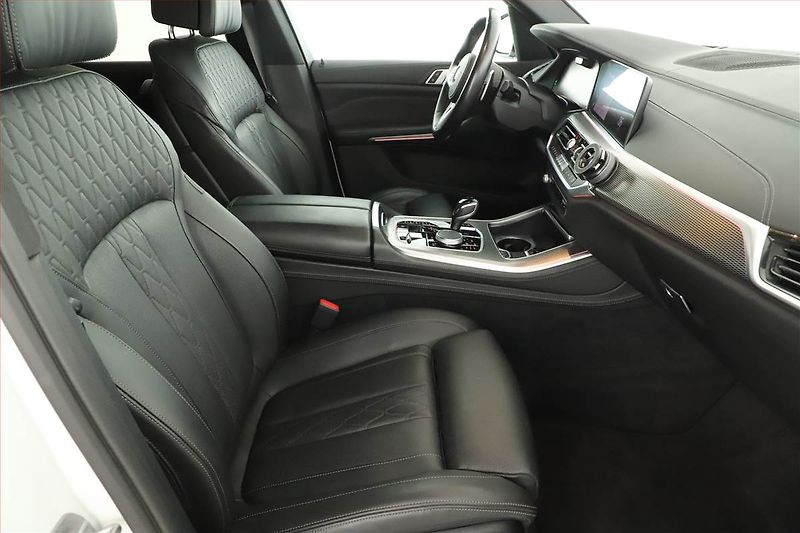 BMW X5 (2020) xDrive30d - fotka 7 z 21