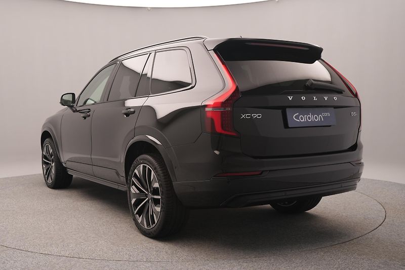 Volvo XC90 (2026) B5 AWD AUT DARK PLUS 7míst - fotka 11 z 26