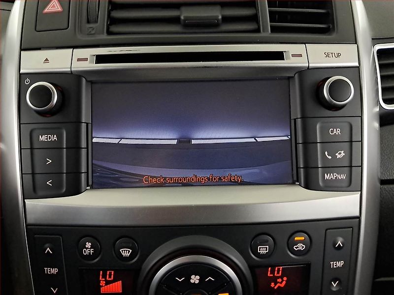 Toyota Verso (2013) 2.0 D-4D, 7 míst, Navi - fotka 13 z 19