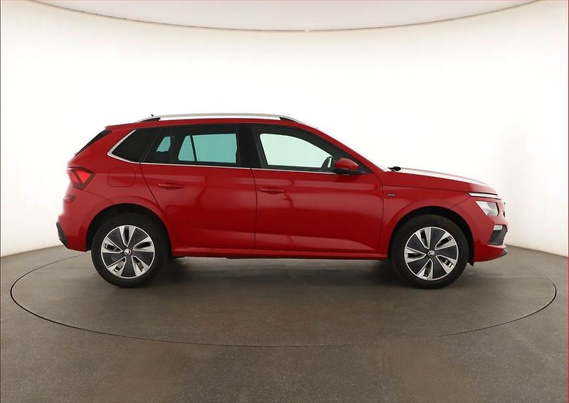 Škoda Kamiq (2024) 1.0 TSI, DRIVE, SENZORY - fotka 6 z 19