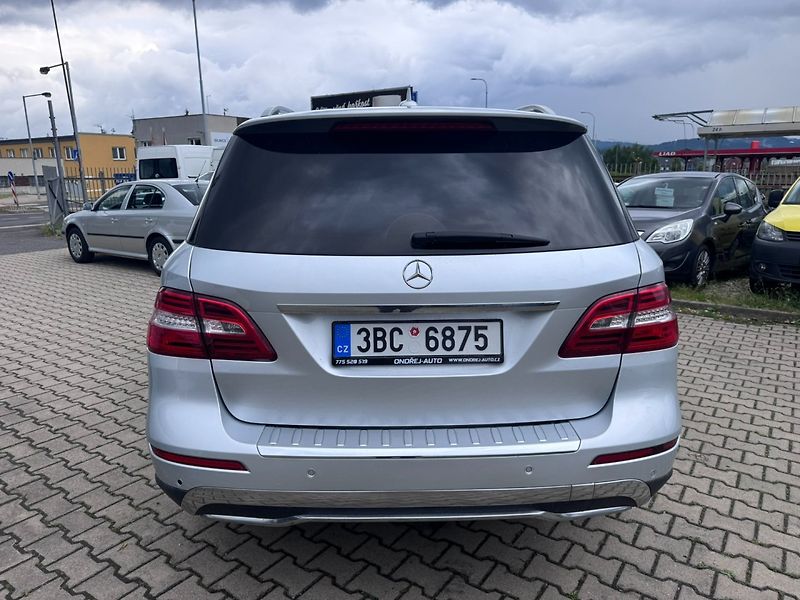 Mercedes-Benz Třídy M (2012) 350 3,0 CDI 190KW 4MATIC TAŽNÉ - fotka 5 z 50
