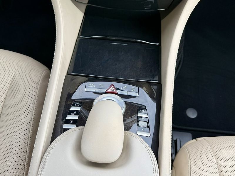 Mercedes-Benz CL (2010) 500 4MATIC - fotka 23 z 44
