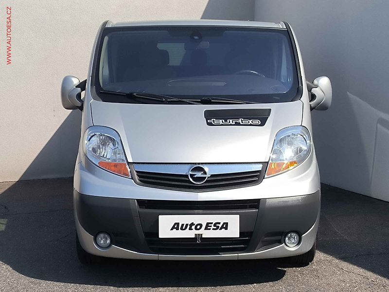 Opel Vivaro (2009) 2.5CDTi WESTFALIA, Life, TZ - fotka 2 z 24