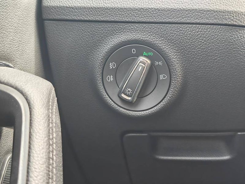 Škoda Superb L&K 7DSG 2,0TDI - fotka 22 z 26