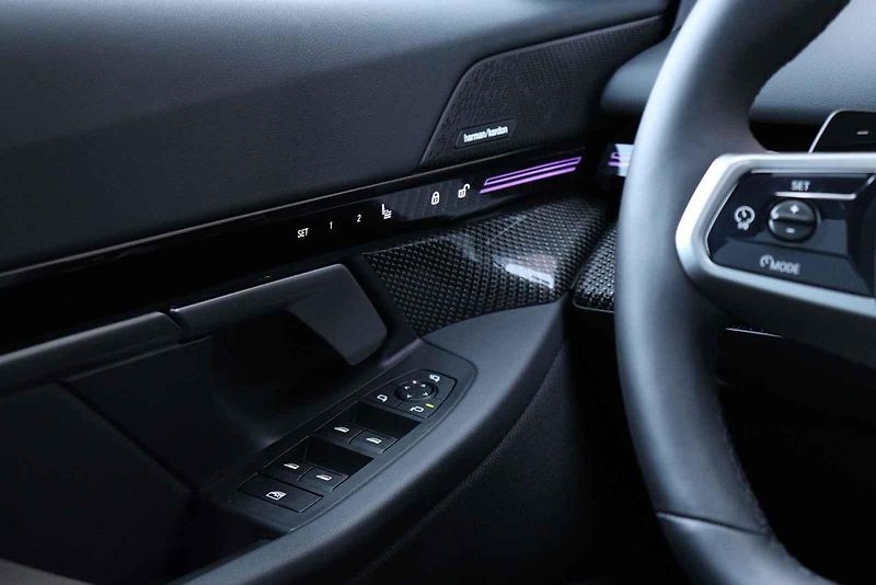 BMW řady 5 s motorizací 520d.