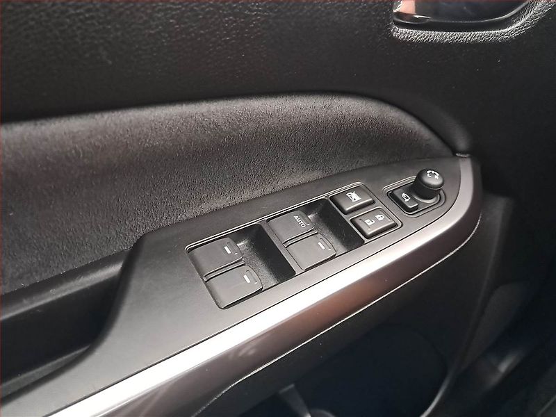 Suzuki Vitara (2019) Premium 1.4 BoosterJet, Kůže - fotka 16 z 16