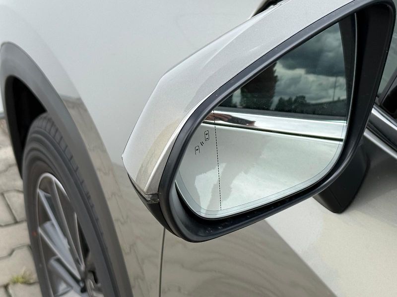 Lexus NX 350h 2,5 HSD e-CVT Executive 4×4 E- - fotka 27 z 29
