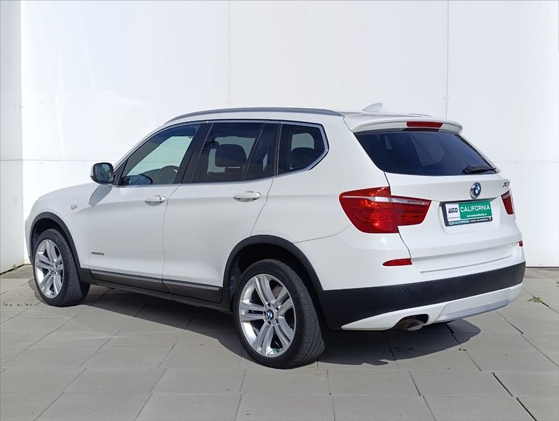 BMW X3 2,0 D X-drive aut. Kůže Bi-xen - fotka 11 z 53