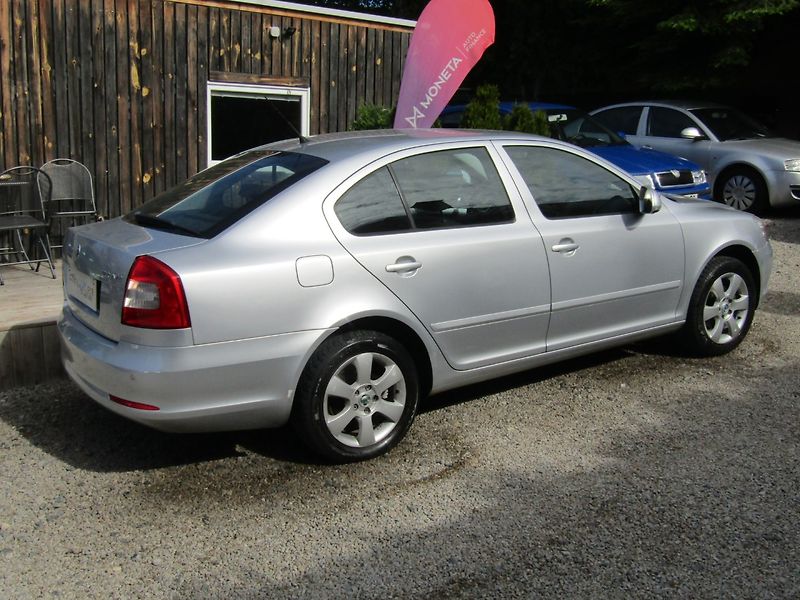 Škoda Octavia (2009) 1.9 TDI 77kW BXE BEZ DPF - fotka 10 z 36