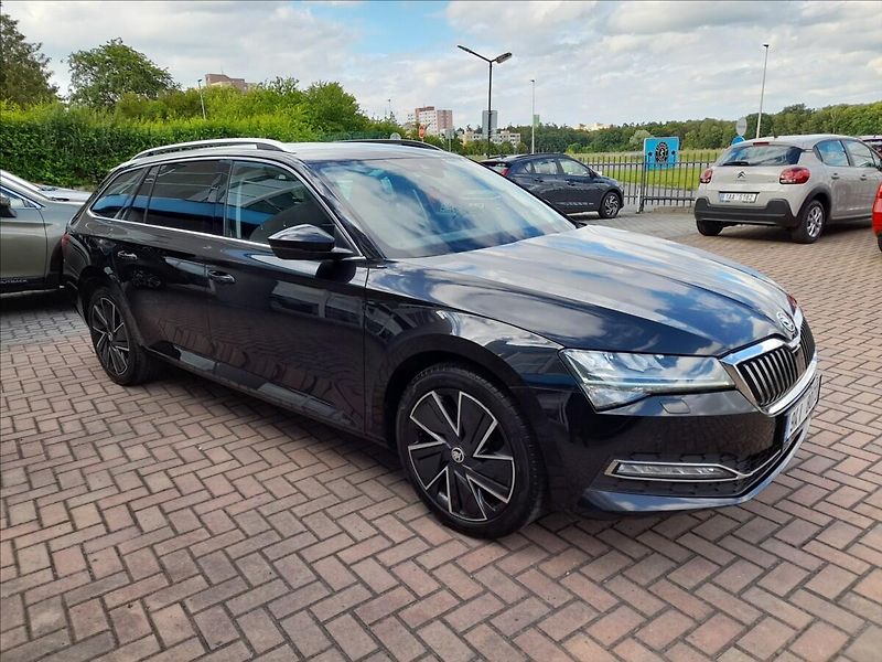 Škoda Superb 1,5 TSI DSG Style plus Rezerva - fotka 4 z 27