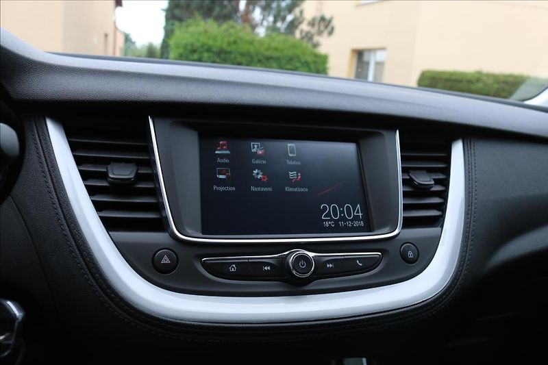 Opel Grandland X 1,2 96Kw,Turbo , Tažné - fotka 22 z 38