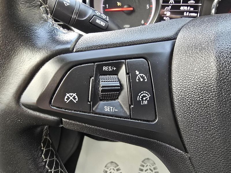 Opel Astra 81kW ENJOY DIGIKLIMA - fotka 21 z 35