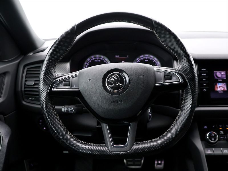 Škoda Kodiaq 2,0 TDI 140kW Sportline 4x4 DS - fotka 19 z 41