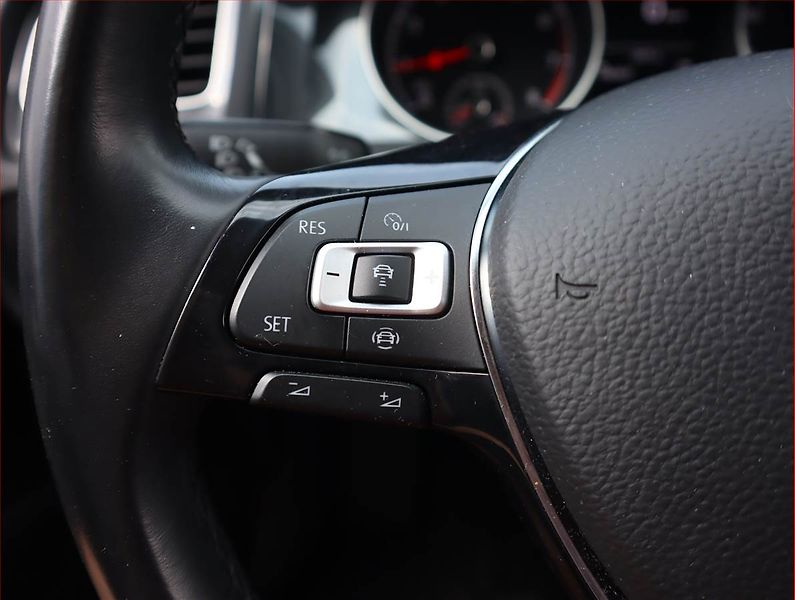 Volkswagen Golf (2018) 1.5 TSI, Serv.kniha, Tempomat - fotka 16 z 19