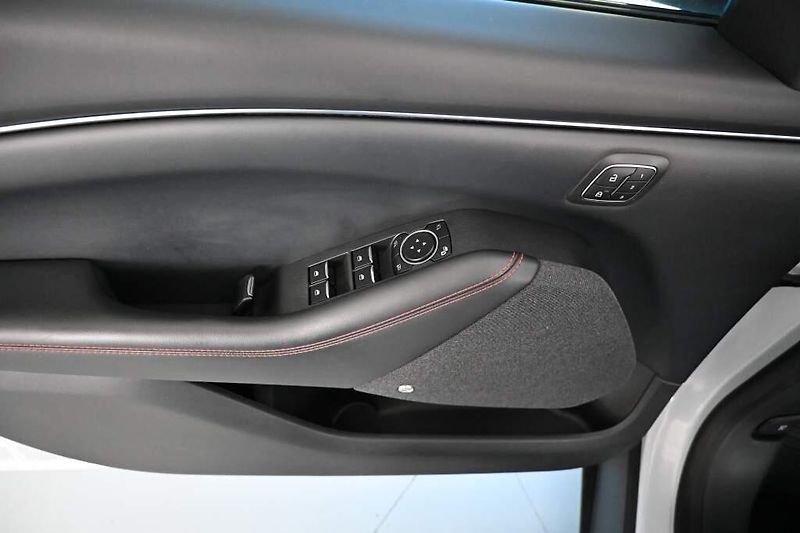 Ford Mustang Mach-E (2022) AWD Matrix LED iACC PREMIUM BO - fotka 14 z 41