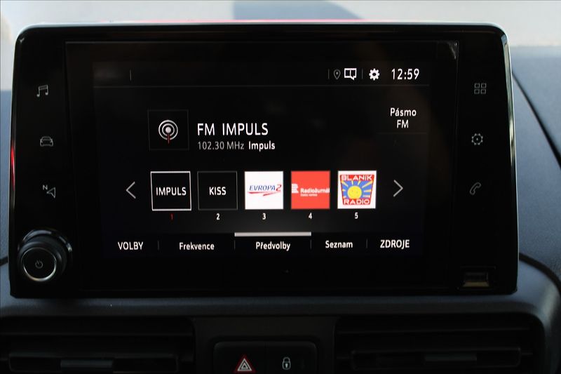 Opel Combo 1,2 T  ČR,1.MAJITEL,INNOVATION - fotka 11 z 34