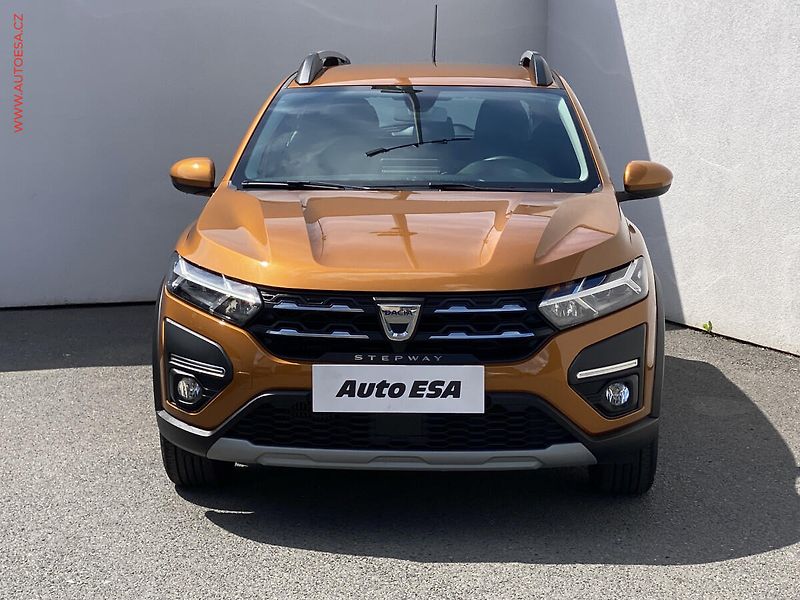 Dacia Sandero (2022) 1.0TCe, 1.maj,ČR, Stepway - fotka 2 z 15