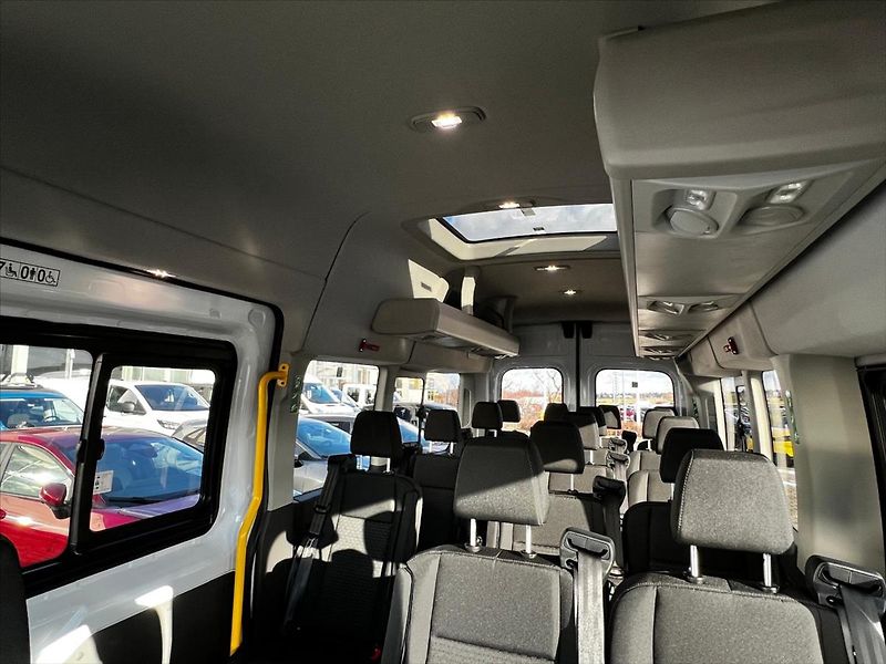Ford Transit (2025) 2,0 EcoBlue BUS 18míst AUT L4 - fotka 25 z 37