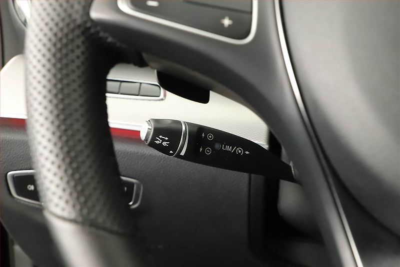 Mercedes-Benz Třídy E (2017) AMG Paket E 400 4MATIC - fotka 23 z 29