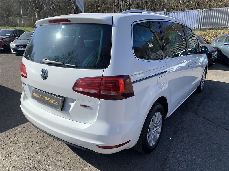 Volkswagen Sharan 2,0 TDI 4x4 7.MÍST,ČR SERVISKA - fotka 5 z 23