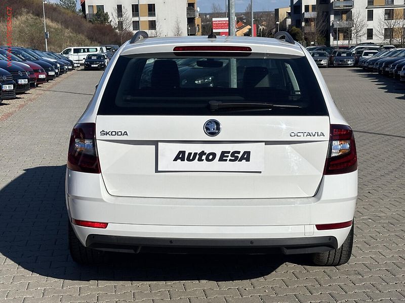 Škoda Octavia (2020) 1.6 TDi, 2.maj,ČR, Style - fotka 5 z 20