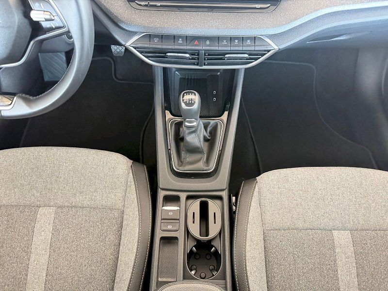 Škoda Octavia (2025) Top Selection 1.5 TSI / 110 kW - fotka 18 z 29