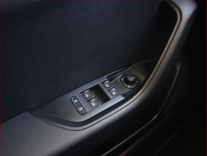 Škoda Superb (2020) 2.0 TDI - fotka 21 z 23