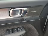 Volvo XC40 2,0 B3 Plus Dark - náhled 14