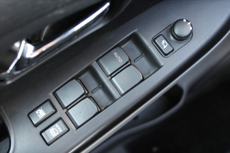 Suzuki SX4 1,6 VVT  4x4,KEYLESS,TAŽNÉ - fotka 18 z 33