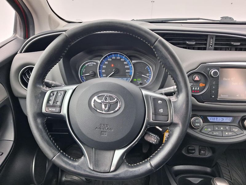 Toyota Yaris 1.5 HSD Trend - fotka 14 z 23