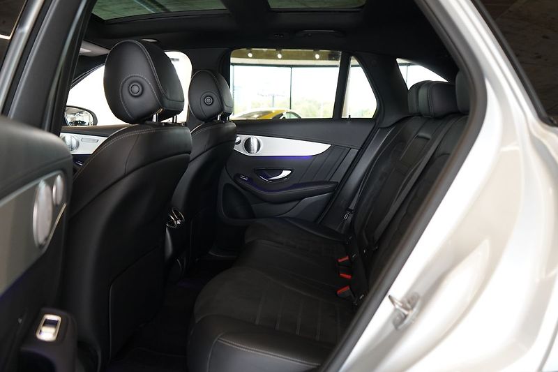 Mercedes-Benz GLC 300d 4M AMG, Nezávislé, Tažné - fotka 45 z 48