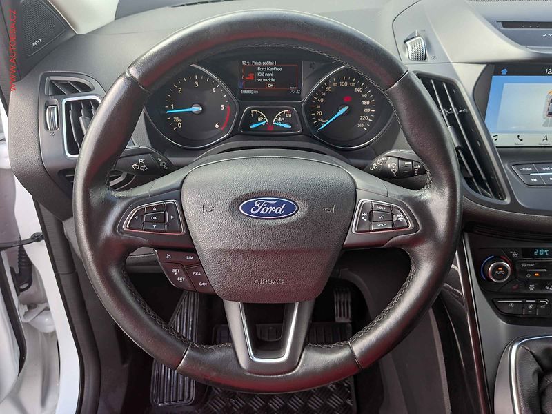 Ford Kuga (2016) 2.0 TDCI 4x4, Navi, bixen - fotka 15 z 16