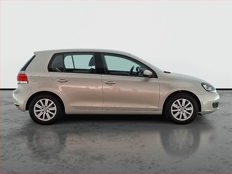 Volkswagen Golf (2011) 1.2 TSI, Automat, Tempomat - fotka 6 z 17