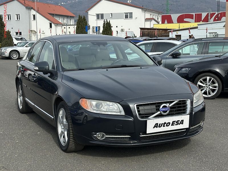Volvo S80 (2010) 2.4, Navi, xenon, kůže - fotka 1 z 18