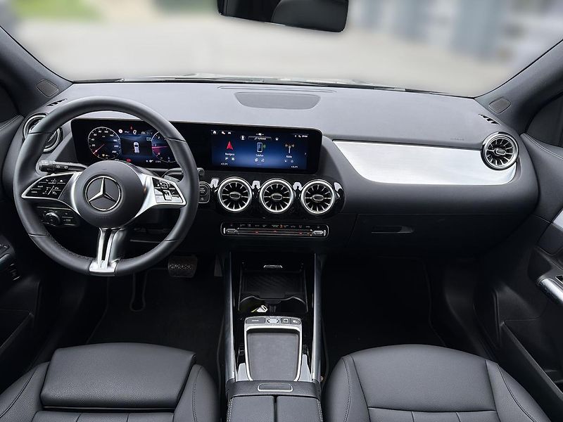 Mercedes-Benz GLA 200d , CZ, 1. majitel - fotka 11 z 16