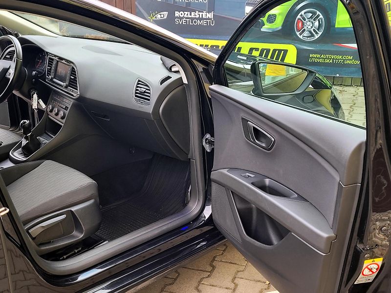 Seat Leon 2,0 TDI Style *SERV.KNÍŽKA* - fotka 22 z 45