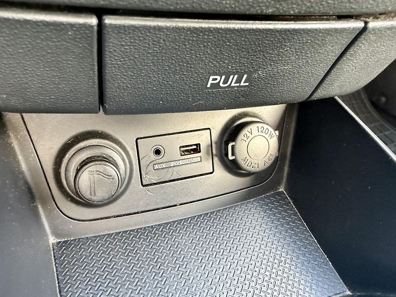 Hyundai i30 (2011) 1.6 CRDi AUTOMATICKÁ KLIMA - fotka 13 z 16