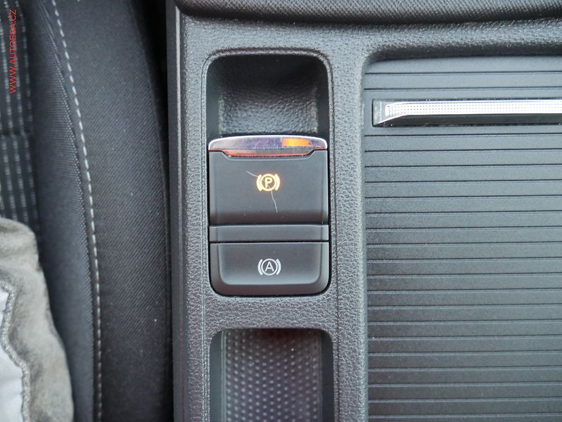 Škoda Octavia (2020) 2.0 TDI, ČR, Ambition - fotka 18 z 20