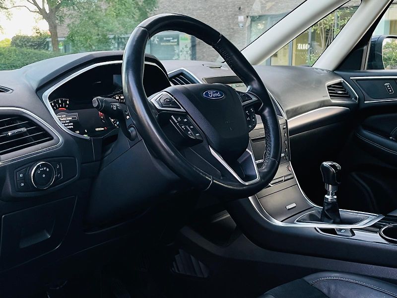 Ford Galaxy 2.0TDCi MANUÁL 7MÍST VÝHŘEV - fotka 28 z 57
