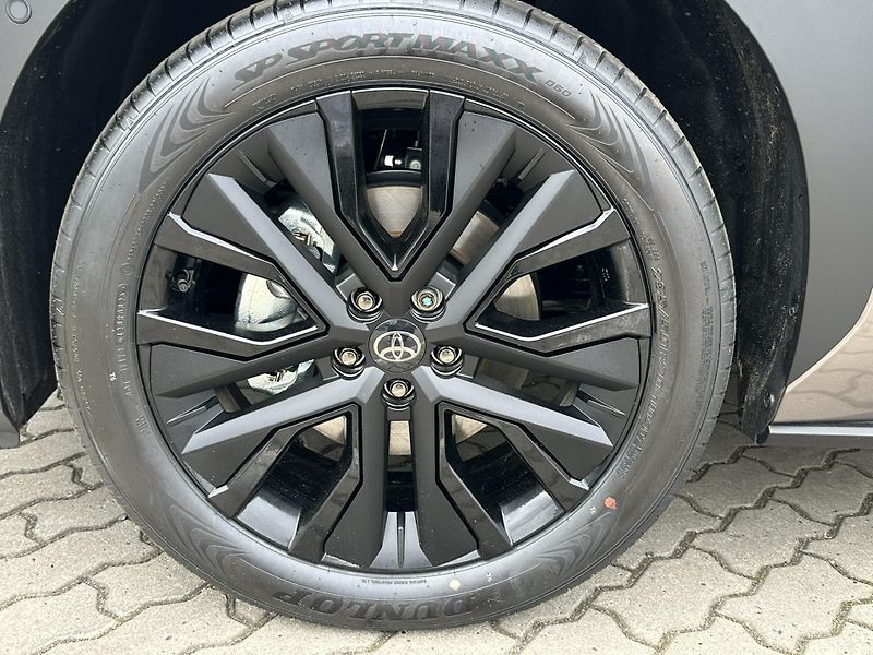 Toyota bZ4X (2026) Touring AWD - Executive 74kWh  - fotka 41 z 44