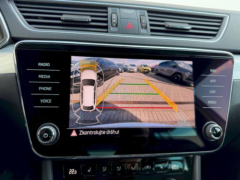 Škoda Superb (2022) 2.0 TDI 110kW Business - fotka 17 z 35