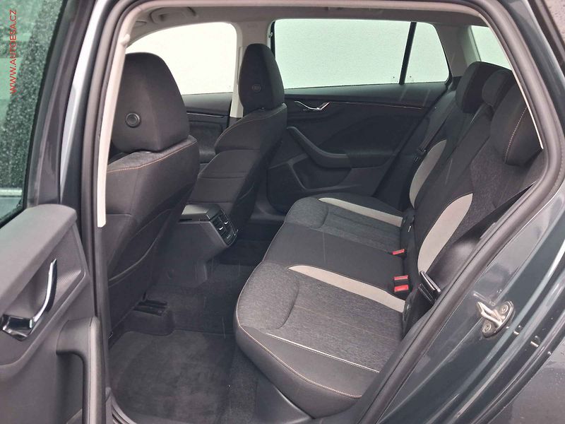 Škoda Scala (2019) 1.5TSi, ČR, Style, LED - fotka 10 z 20