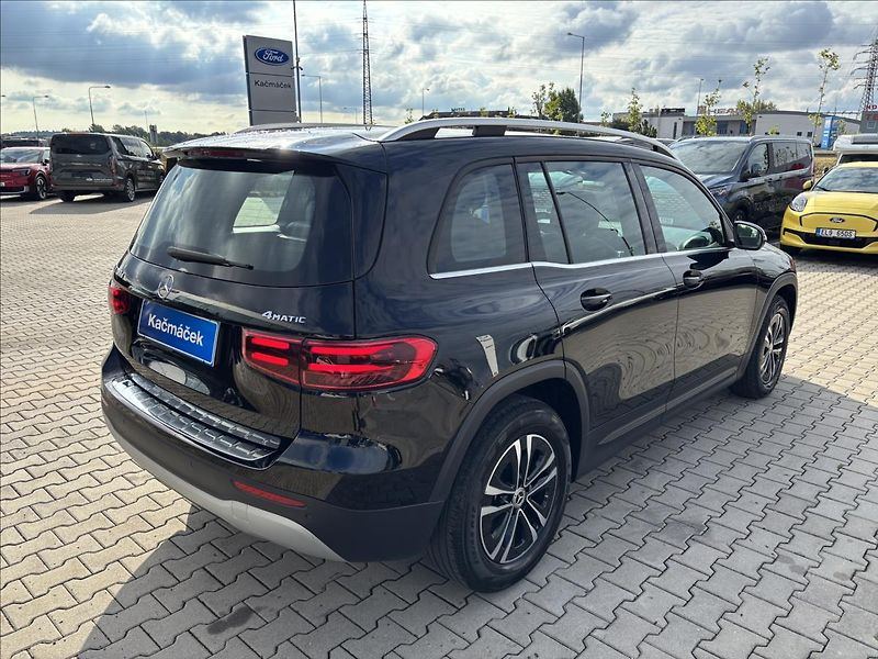 Mercedes-Benz GLB 2,0 200d 110kW 4Matic DCT - fotka 5 z 45