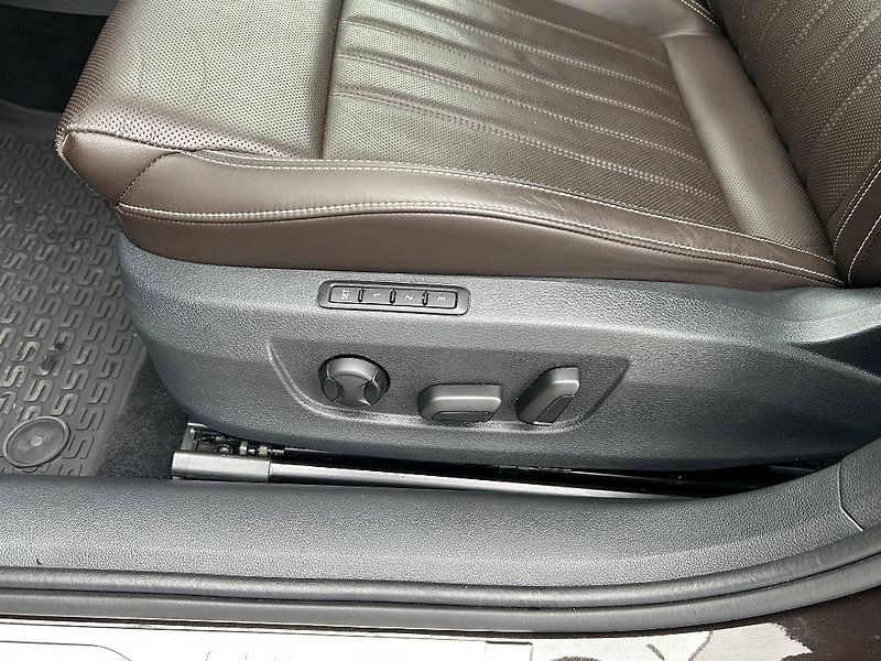 Škoda Superb L&K 4x4 7DSG 2,0TDI - fotka 7 z 29