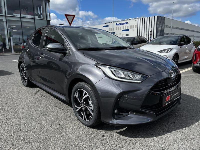 Toyota Yaris 1.5 Hybrid Style ODBĚR ihned - fotka 2 z 29