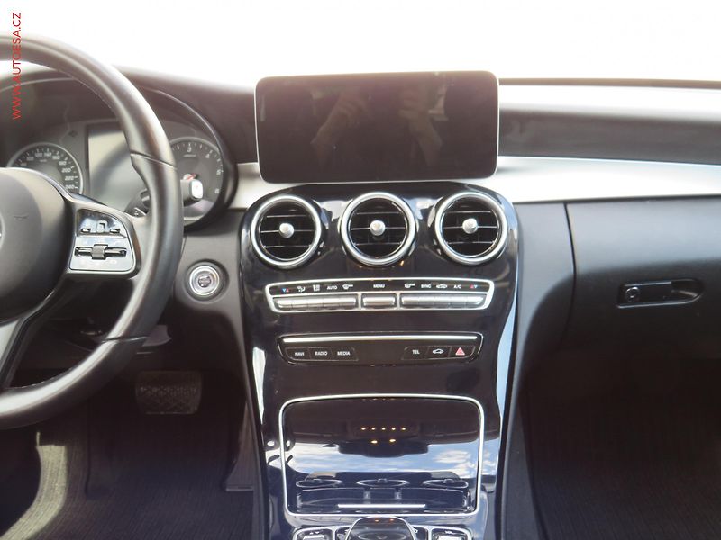 Mercedes-Benz Třídy C (2021) 1.6 d C 200 d, AT, LED, park - fotka 10 z 20