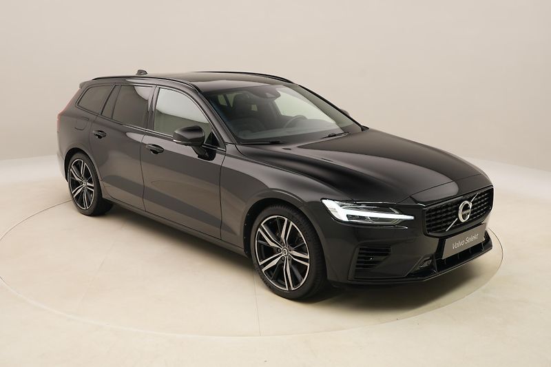 Volvo V60 T8 AWD RECHARGE R-DESIGN AUT - fotka 17 z 52